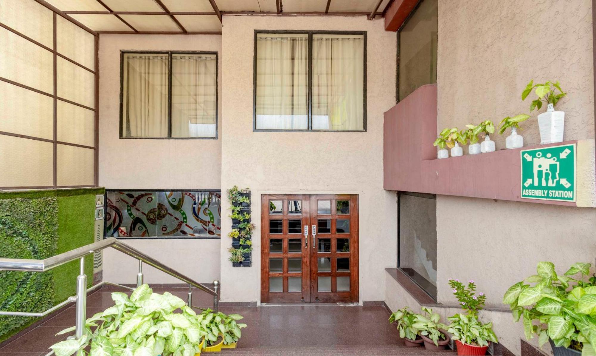 Hotel Treebo Maurice Baddi Esterno foto