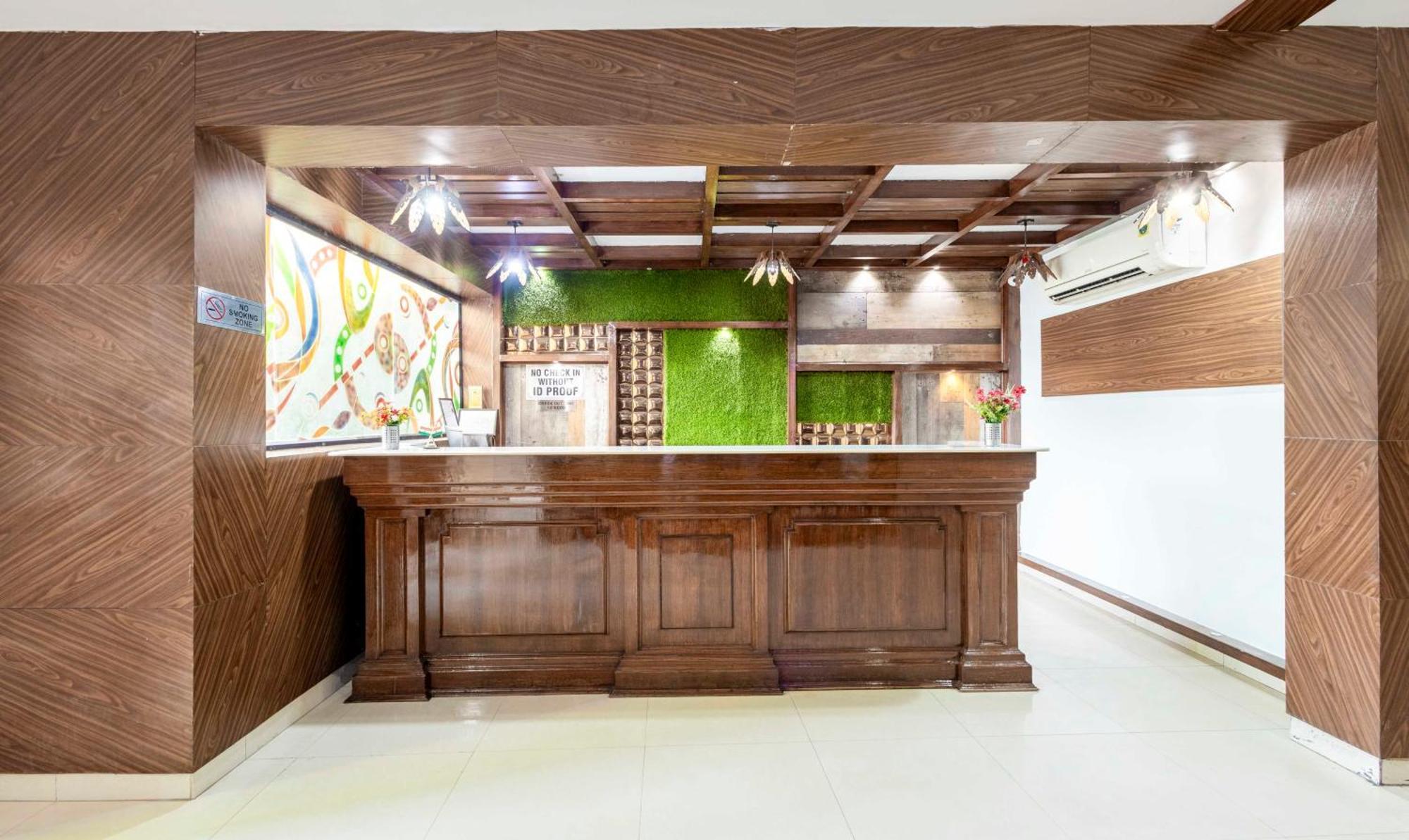 Hotel Treebo Maurice Baddi Esterno foto