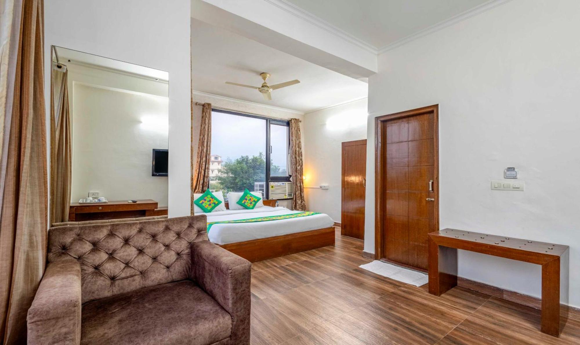 Hotel Treebo Maurice Baddi Esterno foto